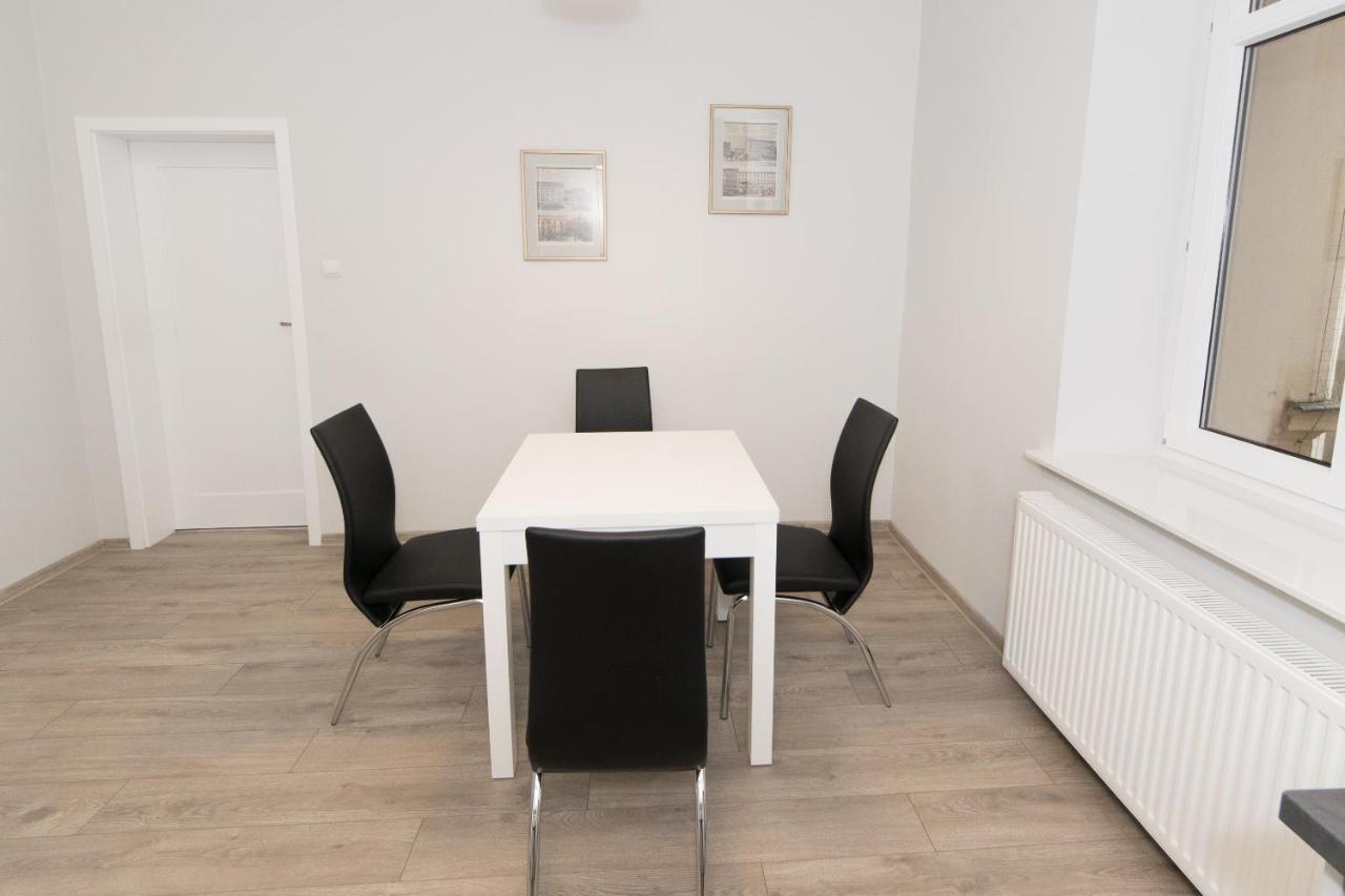 Best Location On Main Square P4You Pl Krakau Exterior foto